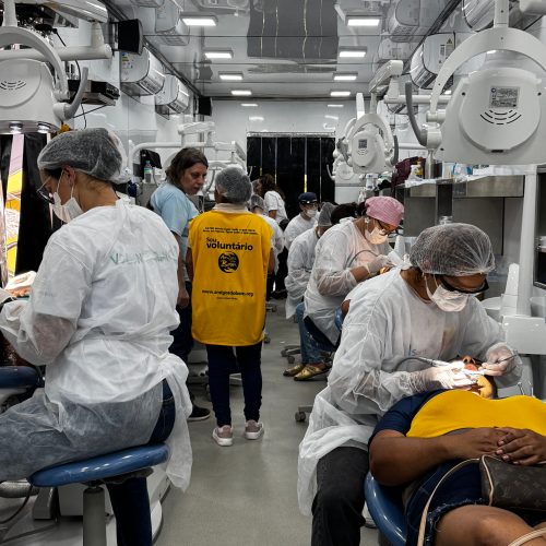Sorridents marca presença no 7º Mutirão da Saúde Bucal em parceria com Amigos do Bem e Projeto Saúde Móvel